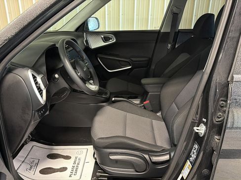 Used 2024 Kia Soul LX w/ Option Group 015 image 12