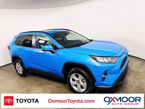 Used 2020 Toyota RAV4 XLE w/ Convenience Package FWD image 1