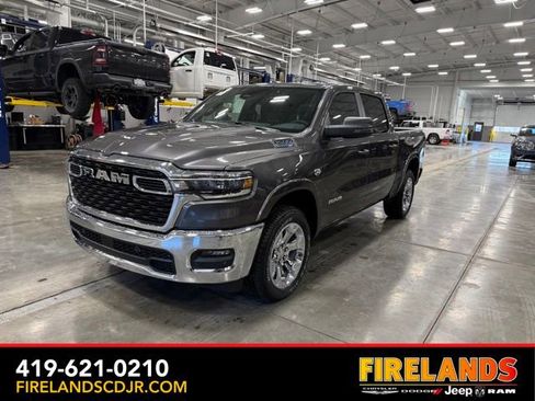 New 2026 RAM 1500 4x4 Crew Cab image 7