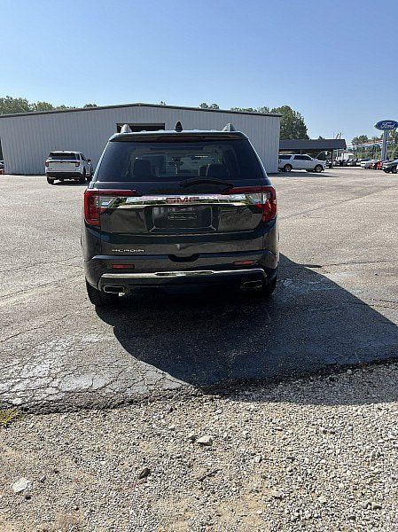 Used 2022 GMC Acadia Denali w/ Denali Technology Package FWD image 6