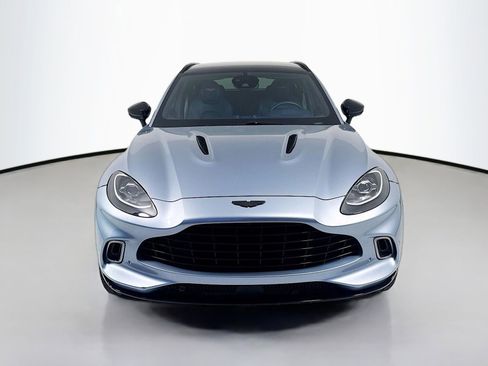 Used 2021 Aston Martin DBX image 2