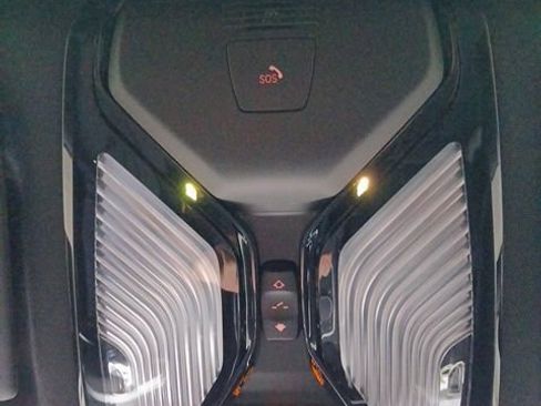 New 2025 BMW 330i 330i Retired Loaner w/ M Sport Package image 27