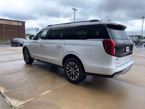 Used 2025 Ford Expedition Max Platinum AWD/4WD image 7