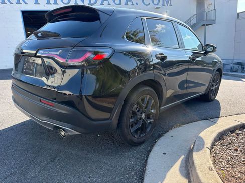 Used 2024 Honda HR-V Sport image 11