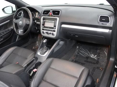 Used 2013 Volkswagen Eos Komfort FWD image 23