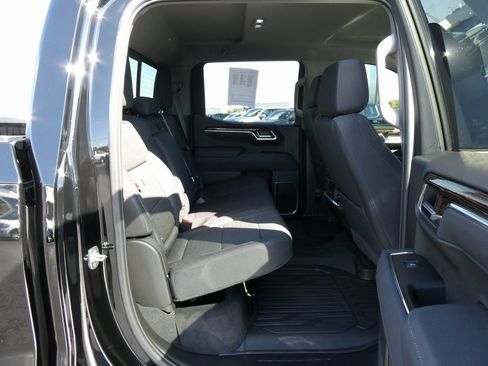 Certified 2025 GMC Sierra 1500 Elevation w/ Preferred Package image 16