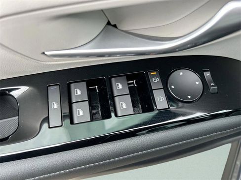 New 2026 Hyundai Tucson Limited image 23