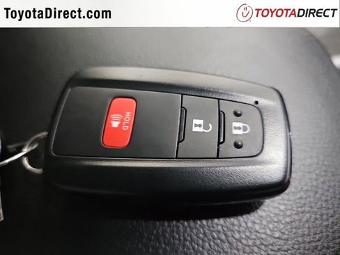 New 2025 Toyota RAV4 XLE image 27