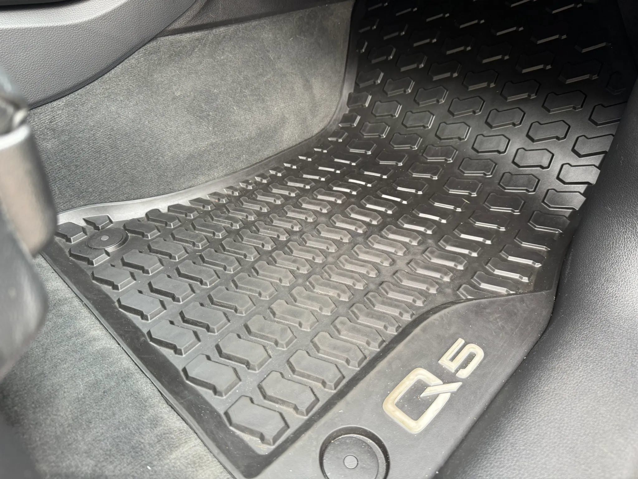 Used 2018 Audi SQ5 Premium Plus AWD/4WD image 30