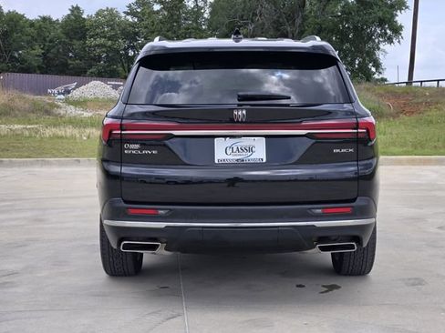 Used 2025 Buick Enclave Preferred FWD image 7