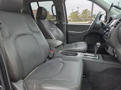 Used 2019 Nissan Frontier SL image 21