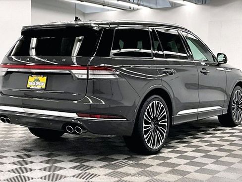 Used 2024 Lincoln Aviator Black Label w/ Dynamic Handling Package image 13