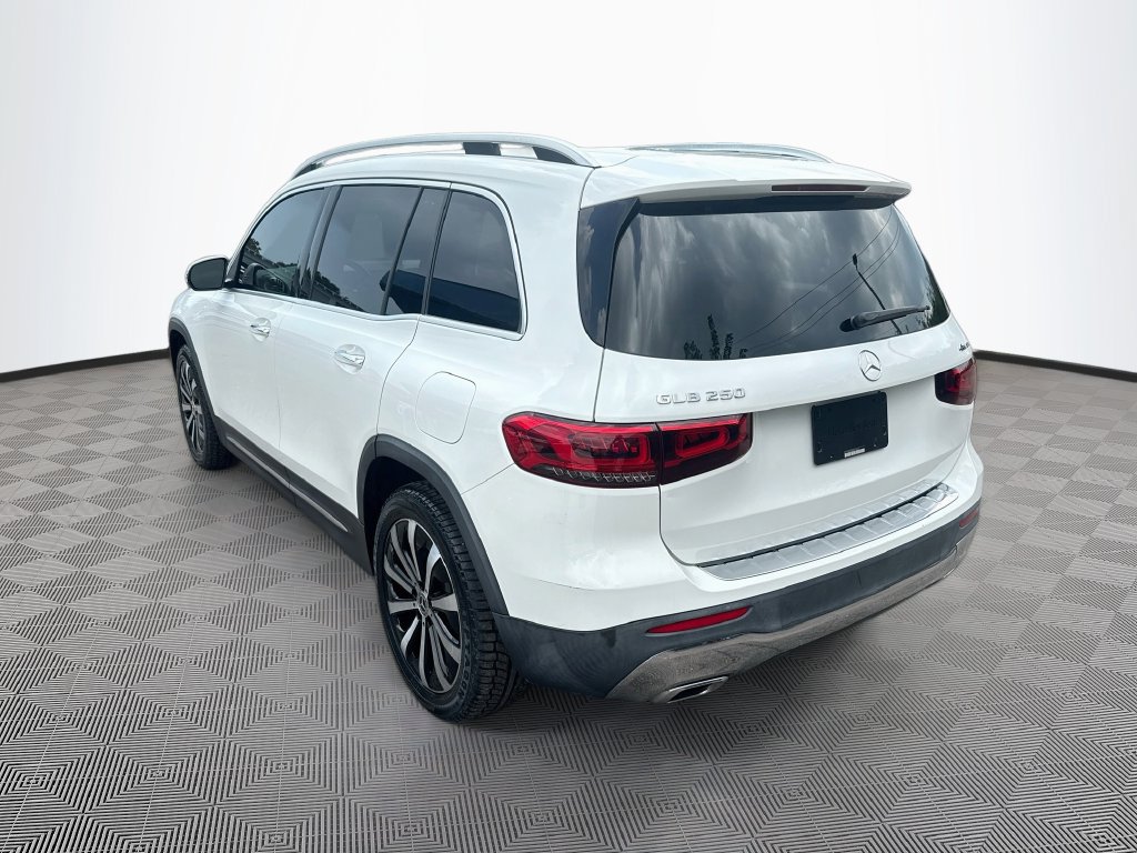 Used 2021 Mercedes-Benz GLB 250 4MATIC image 8