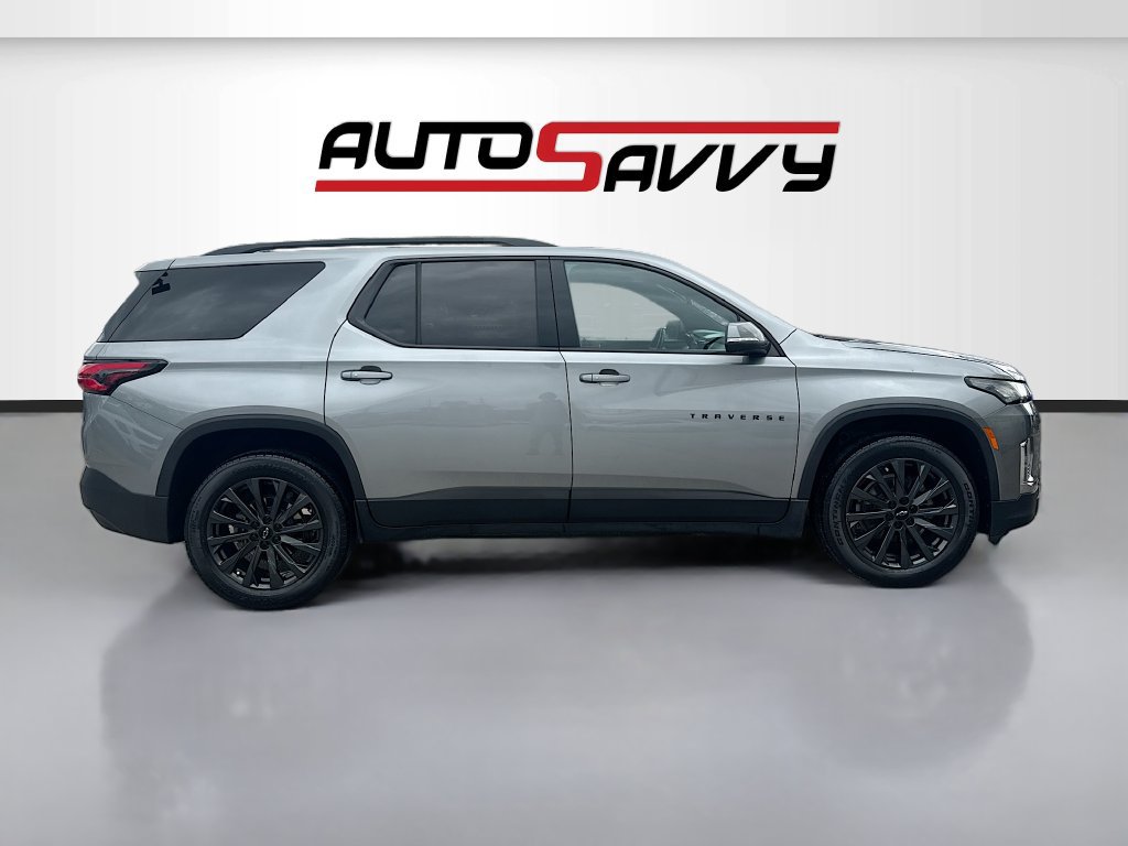 Used 2023 Chevrolet Traverse RS FWD image 8