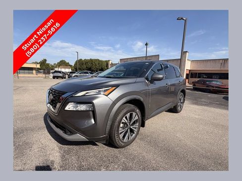 Used 2021 Nissan Rogue SV FWD image 1