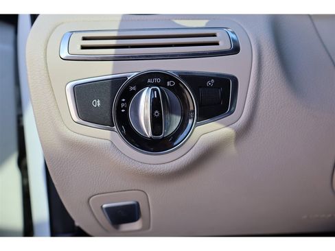 Used 2015 Mercedes-Benz C 300 4MATIC Sedan image 29