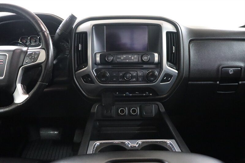 Used 2018 GMC Sierra 1500 SLT w/ SLT Premium Package AWD/4WD image 9