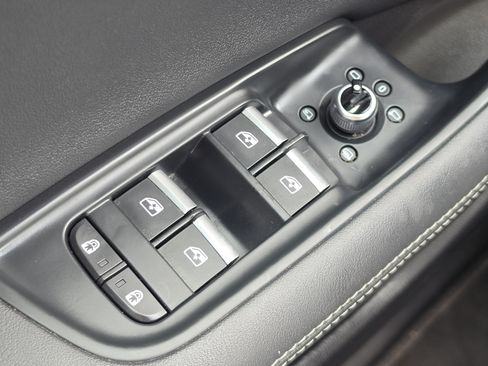 Used 2025 Audi Q7 3.0T Premium Plus AWD/4WD image 11