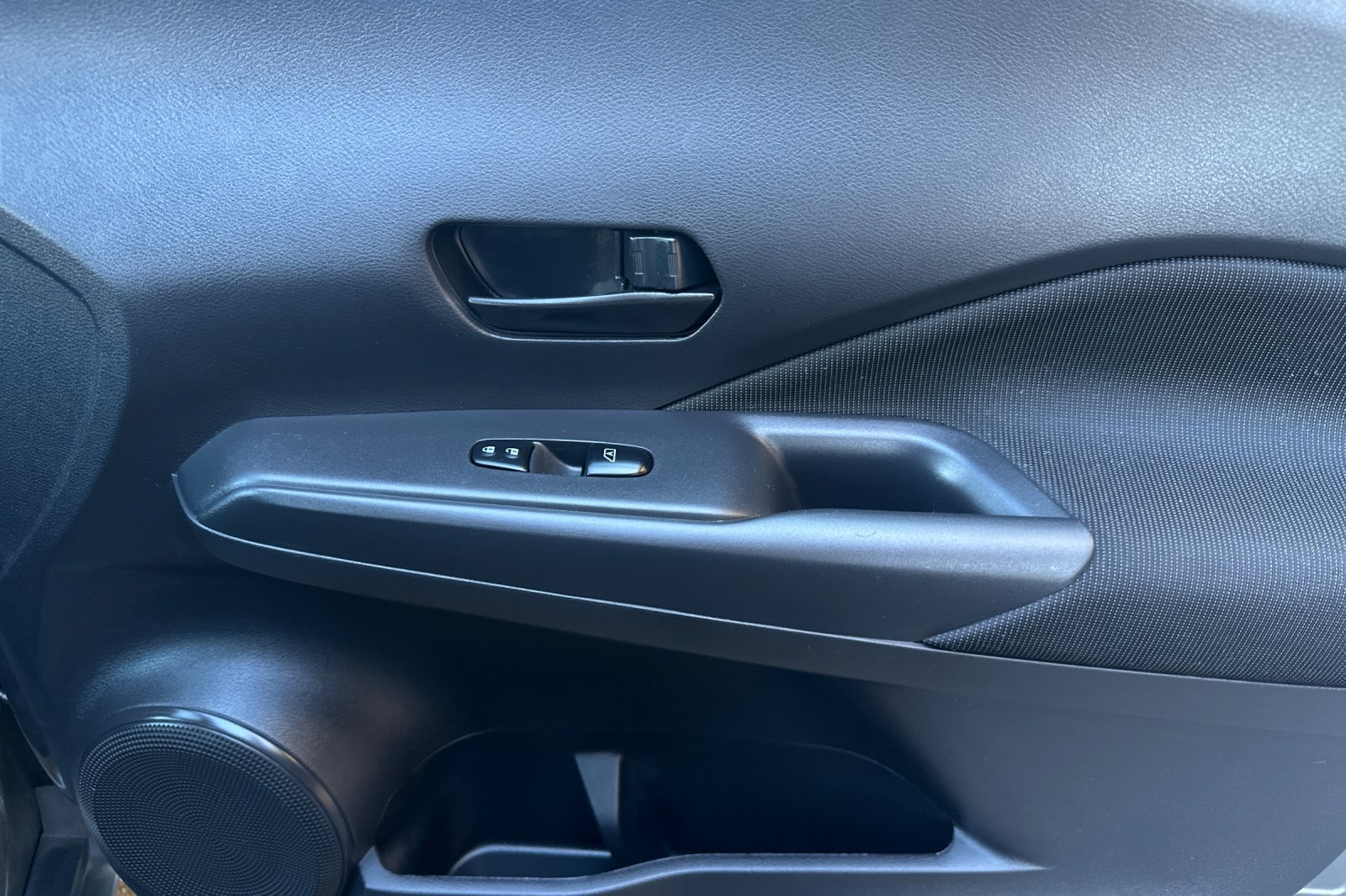 Used 2025 Nissan Kicks Play S FWD image 22