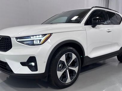 Used 2026 Volvo XC40 B5 Plus