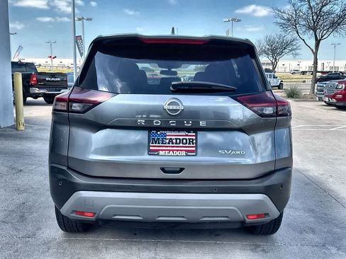 Used 2023 Nissan Rogue SV image 5
