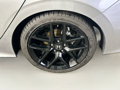 Used 2025 Honda Civic Sport image 11