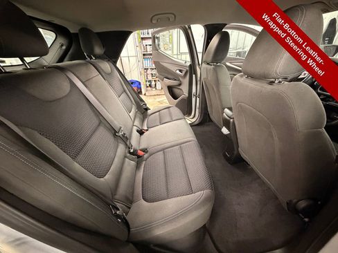 Used 2022 Chevrolet Bolt EUV LT w/ Comfort Package image 28