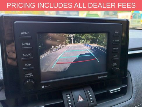 Used 2020 Toyota RAV4 XLE Premium FWD image 12