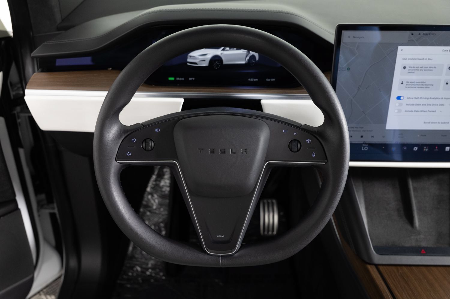 Used 2023 Tesla Model X AWD/4WD image 34