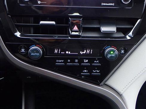 Used 2021 Toyota Camry LE image 17