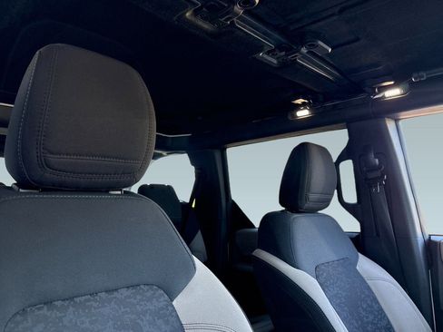 Used 2022 Ford Bronco Wildtrak image 26