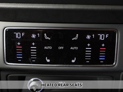 Used 2022 Lamborghini Urus image 11