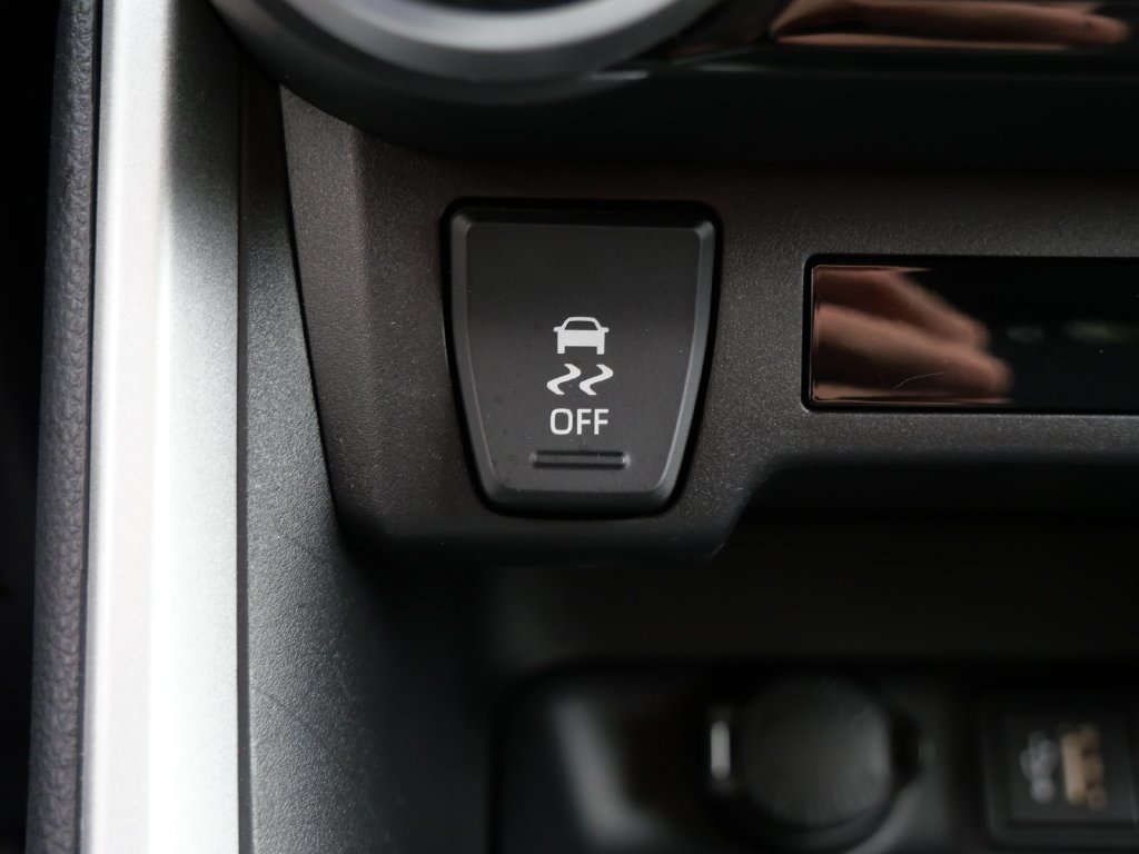 Certified 2025 Toyota RAV4 LE AWD/4WD image 20