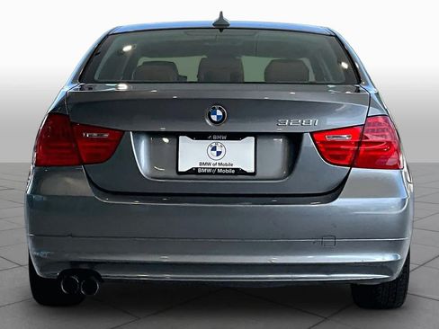 Used 2010 BMW 328i Sedan RWD image 4