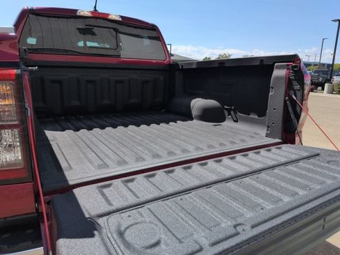 Used 2025 Ford Ranger Lariat w/ FX4 Off-Road Package AWD/4WD image 28