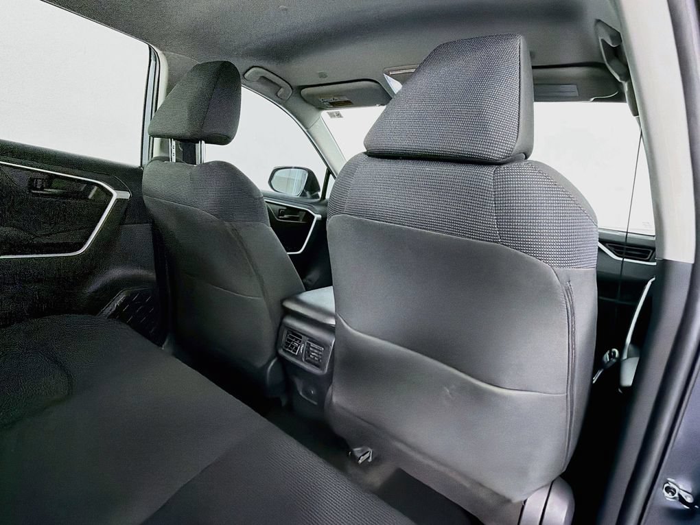 Used 2024 Toyota RAV4 LE AWD/4WD image 27