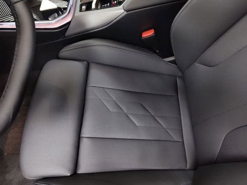 Used 2025 BMW X3 xDrive30i w/ Premium Package image 19