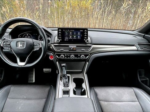 Used 2019 Honda Accord Sport image 15
