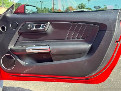 Used 2016 Ford Mustang GT Premium w/ Equipment Group 401A RWD image 12