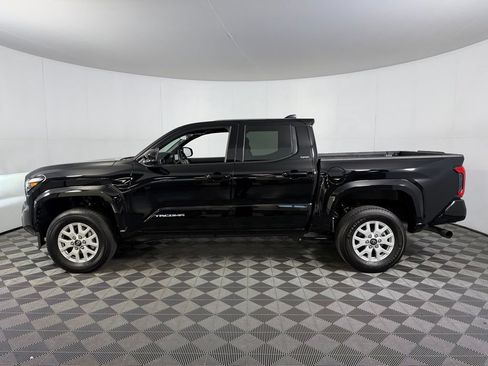 Used 2026 Toyota Tacoma SR5 AWD/4WD image 10