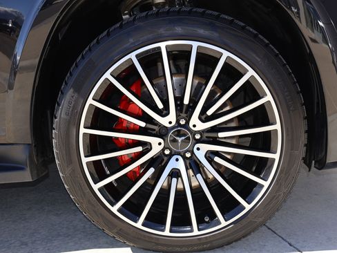 Used 2019 Mercedes-Benz GLS 63 AMG 4MATIC image 34