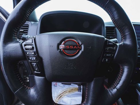Used 2022 Nissan Frontier PRO-4X image 25