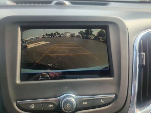 Certified 2019 Chevrolet Equinox LT w/ LPO, Floor Liner Package AWD/4WD image 23