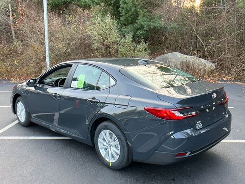 New 2026 Toyota Camry LE w/ Convenience Package image 3