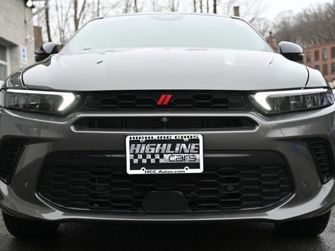 Used 2024 Dodge Hornet R/T Plus w/ Tech Pack Plus w/o Parking image 11