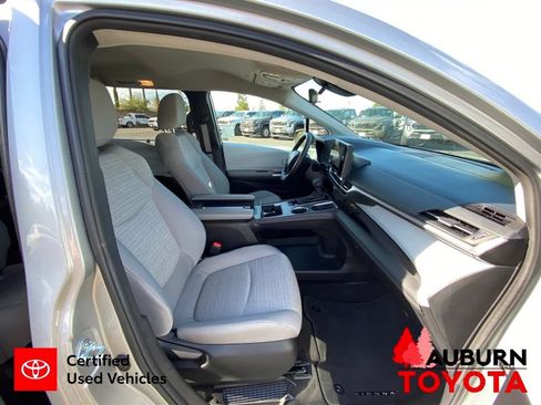 Certified 2025 Toyota Sienna LE FWD image 12