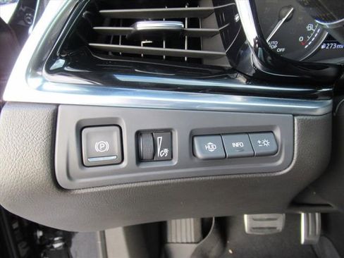 Certified 2024 Cadillac XT6 Sport w/ Technology Package image 23