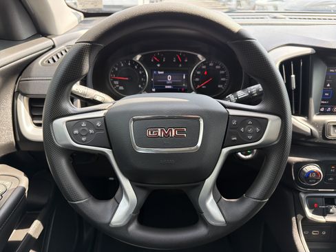 Used 2022 GMC Terrain SLE w/ Driver Convenience Package FWD image 18