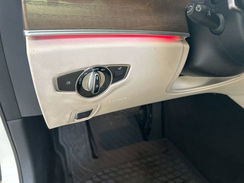 Used 2022 Mercedes-Benz E 350 4MATIC Sedan image 46