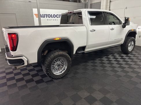 Used 2022 GMC Sierra 2500 Denali w/ Denali Ultimate Package image 10